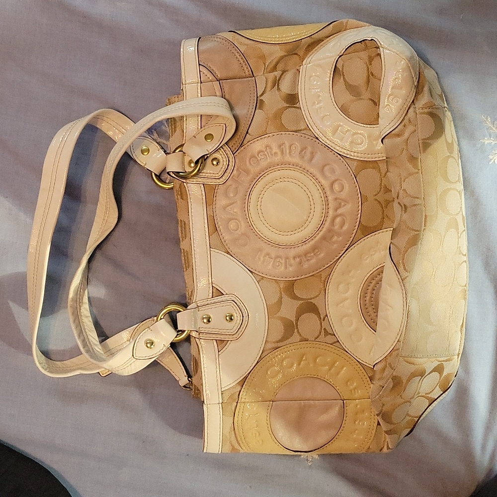 Coach handbag - Picture 2 of 3